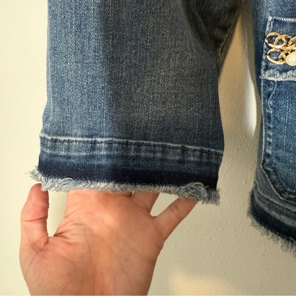 Chico’s Denim Jacket Balzer with Chain and Pearl Accent Details Size 1 Small - Picture 5 of 9